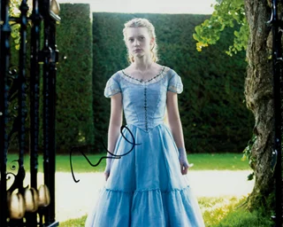 Mia Wasikowska autograph