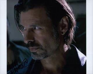 Hank Cheyne autograph