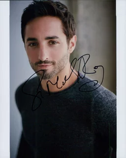 Eric Michael Roy autograph