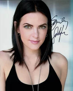 Emily Sandifer autograph