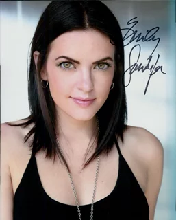 Emily Sandifer autograph