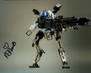 Nora-Jane Noone autograph