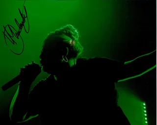 Danielle Macdonald autograph