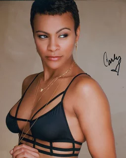 Carly Hughes autograph