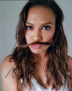 Toni Trucks autograph