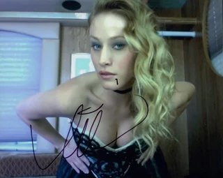 Olivia Dudley autograph