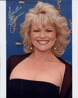 Judi Evans autograph
