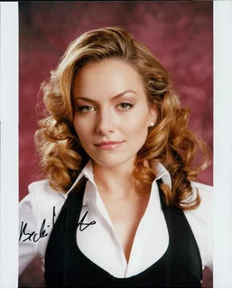 Becki Newton autograph