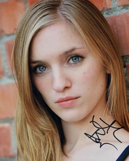 Amanda Bauer autograph