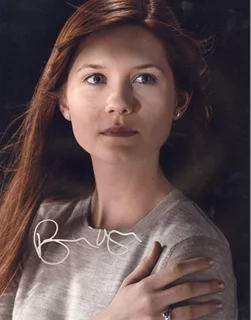 Bonnie Wright autograph