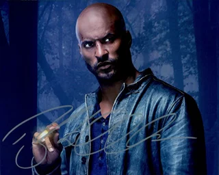 Ricky Whittle autograph