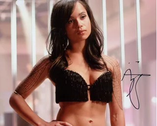 Zoe Kravitz autograph