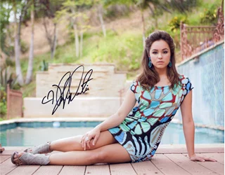 Hayley Orrantia autograph