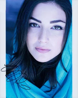 Medalion Rahimi autograph