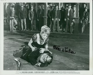 Marie Windsor autograph