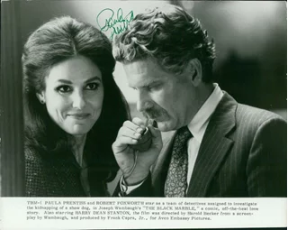 Paula Prentiss autograph
