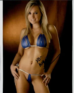 Michelle  Baena autograph