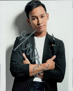 Wesley Wong autograph