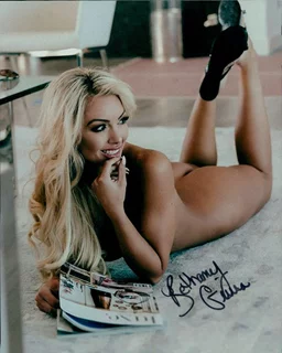 Bethany Giura autograph