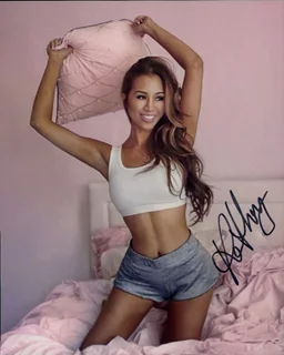 Kathryn Le autograph