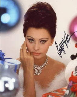 Sophia Loren autograph