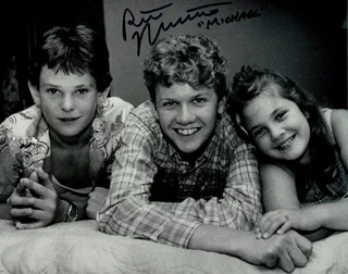 Robert MacNaughton autograph