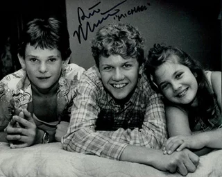 Robert MacNaughton autograph