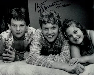 Robert MacNaughton autograph