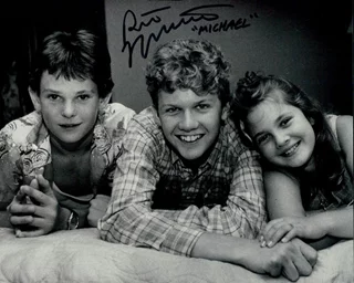 Robert MacNaughton autograph