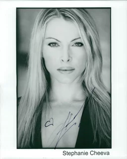 Stephanie Cheeva autograph
