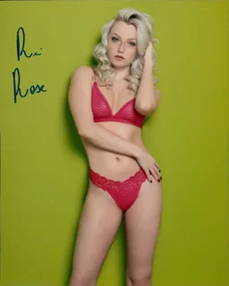 Ria Rose autograph
