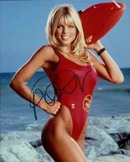 Donna D'Errico autograph