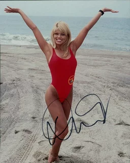 Donna D'Errico autograph
