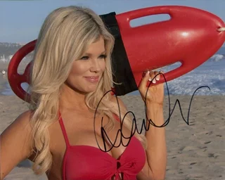 Donna D'Errico autograph