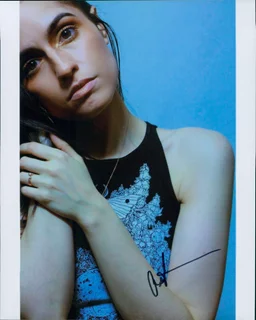 Asta Paredes autograph