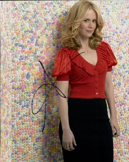 Sarah Paulson autograph