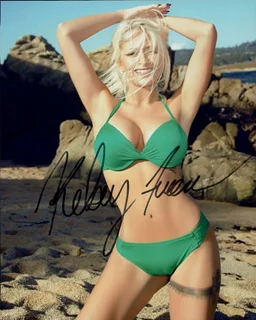 Kelsey Turner autograph