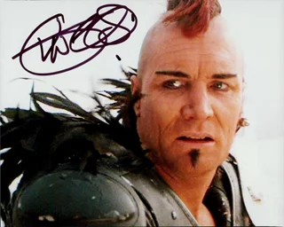 Vernon Wells autograph