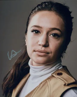 Gideon Adlon autograph