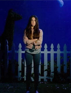 Clara Mamet autograph