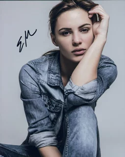 Eve Mauro autograph