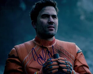 Ignacio Serricchio autograph