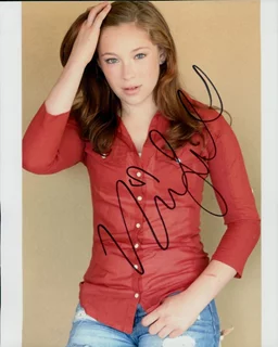 Mina Sundwall autograph