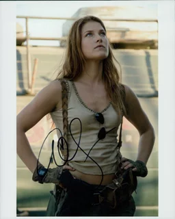 Ali Larter autograph