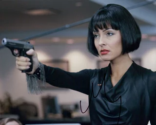 Natalie Zea autograph