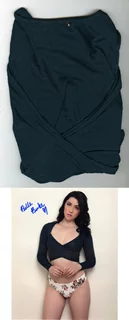 Bella Burke autograph