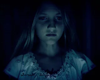 Sarah Bazler autograph