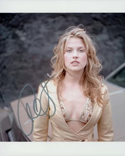 Ali Larter autograph