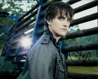 Landon Liboiron autograph