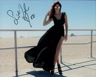 Sierra Nowak autograph